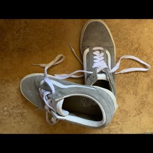 VANS suede sneakers mens size 7/women’s size 8.5